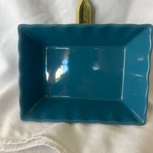 Elegant Teal Ceramic Baking Dish
